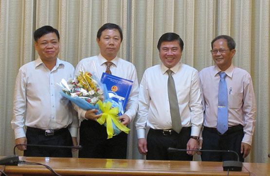 Trao quyết định nhân sự cho nhiều cán bộ