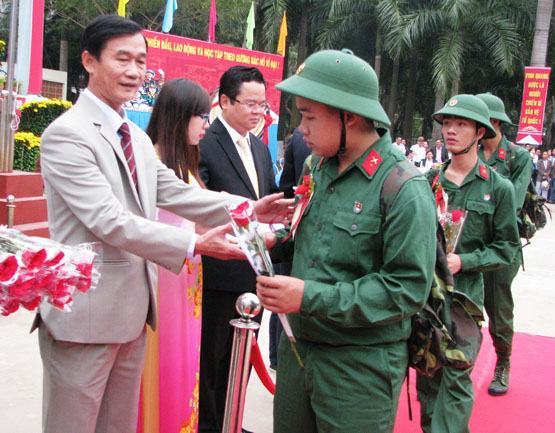 Đà Nẵng: 950 thanh niên lên đường nhập ngũ