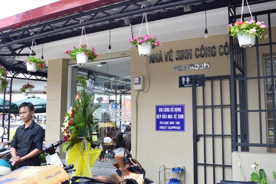 Thêm 2 nhà vệ sinh công cộng đưa vào sử dụng