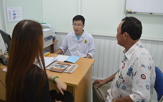 Châm tai cai thuốc lá