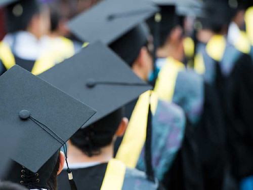 Nhiều đại học danh giá ở Anh đau đầu vì tuyển không đủ chỉ tiêu - ảnh 1