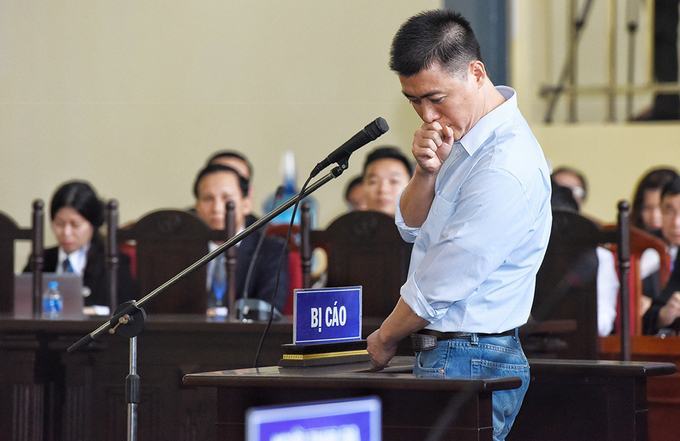 Nhiều lớp cảnh sát tại phiên xét xử vụ án đánh bạc chục nghìn tỷ