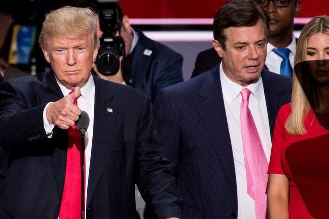 Paul Manafort (phải), cựu trợ lý chiến dịch tranh cử tổng thống Mỹ của ông Donald Trump, là một trong những cái tên tình nghi trong danh sách /// AFP/Getty