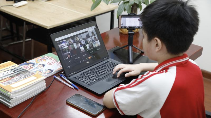 Do tình hình dịch Covid-19 phức tạp, Bộ GD-ĐT hướng dẫn tinh giản nhiều nội dung từ lớp 6 đến lớp 12 /// NGỌC THẮNG