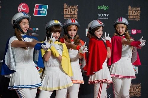 Nhóm nhạc nữ xứ Hàn Crayon Pop gặp tai nạn trên đường cao tốc