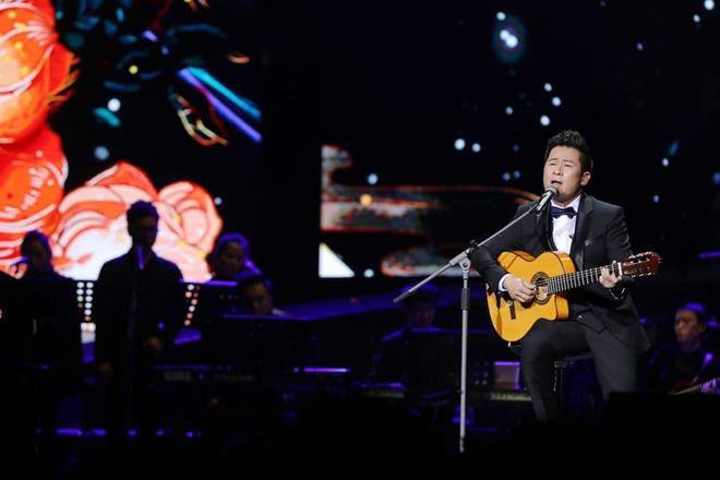 Nhộn nhịp show diễn đầu năm - ảnh 1