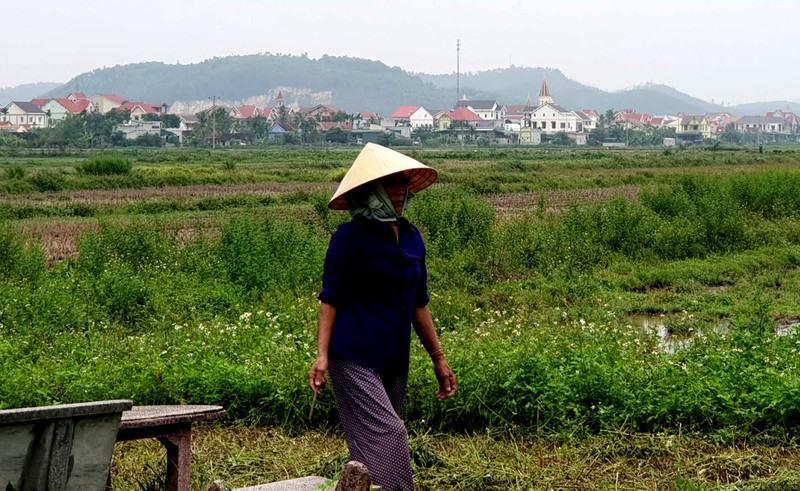 Những căn biệt thự ở Đô Thành xây từ tiền đi lao động châu Âu - ảnh 10