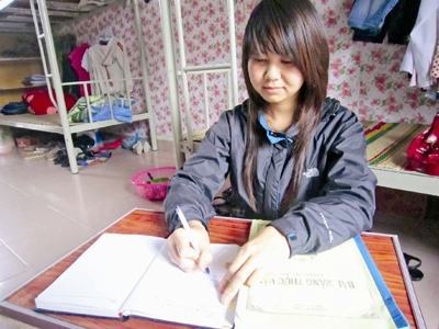 Những cô gái bản nơi giảng đường