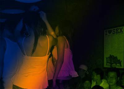 Những cô gái trẻ lạc lối