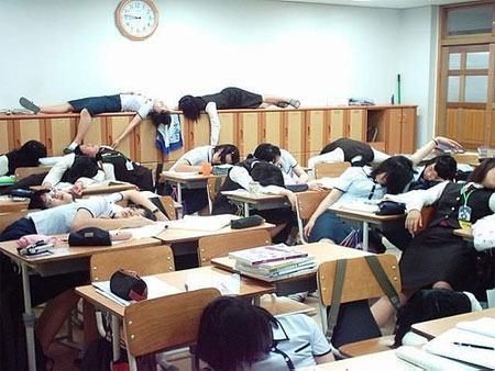 Những lý do teen bao biện cho việc ngủ gật trên lớp