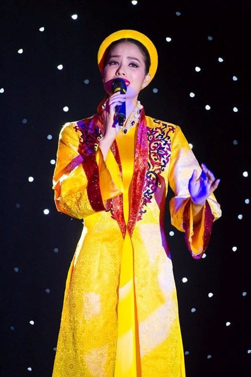 Những người đẹp đưa nhan sắc Việt thăng hoa năm 2015 - ảnh 8