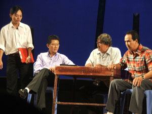 “Nồi da xáo thịt” vì tài sản