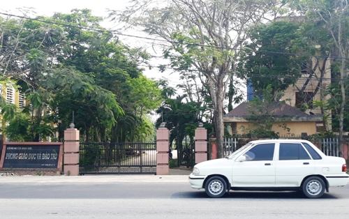 Hàng nghìn giáo viên bị thu 10.000 đồng mỗi quyết định nâng lương