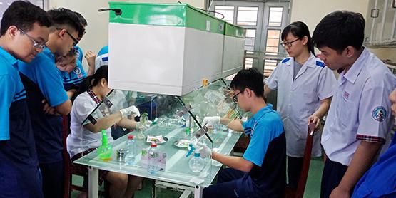 Học sinh lớp 10 được hướng nghiệp ở trường ĐH