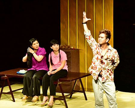 NSUT Mỹ Uyên làm vợ Hùng Thuận