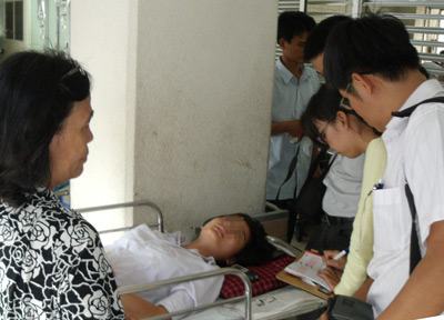 Nữ sinh lớp 8 bị đánh bất tỉnh vì… xinh, học giỏi