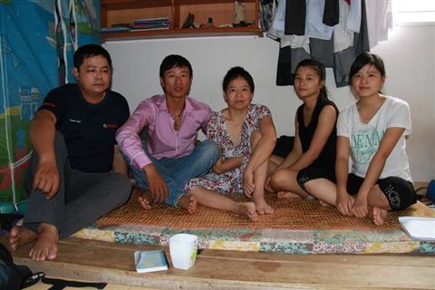 Nữ sinh mồ côi lay lắt trọ học ở Hà Nội