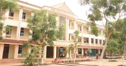 Nữ sinh ở Nghệ An bị ngất h&agrave;ng loạt