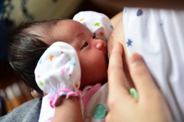 Nuôi con bằng sữa mẹ giúp giảm nguy cơ bệnh tiểu đường - Ảnh 1.