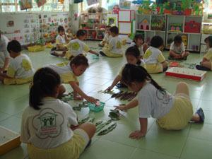 Nuôi con thời hiện đại: Thừa điều kiện, thiếu kiến thức