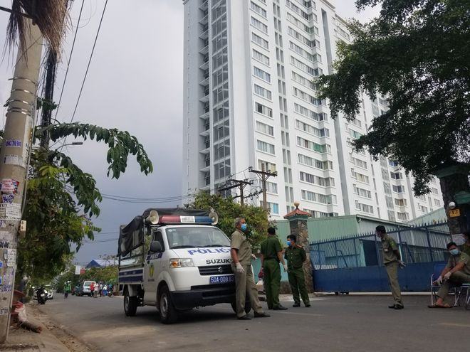 Ổ dịch sân bay Tân Sơn Nhất đã lây Covid-19 cho 25 người