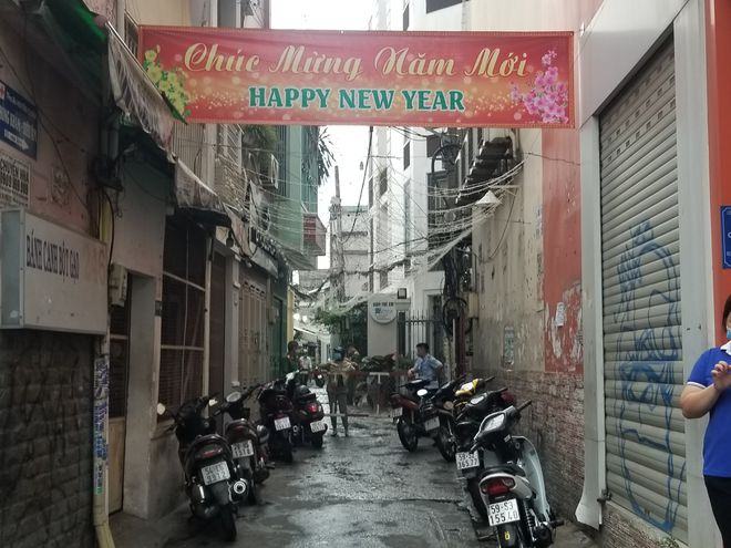 Ổ dịch sân bay Tân Sơn Nhất đã lây Covid-19 cho 25 người - ảnh 1