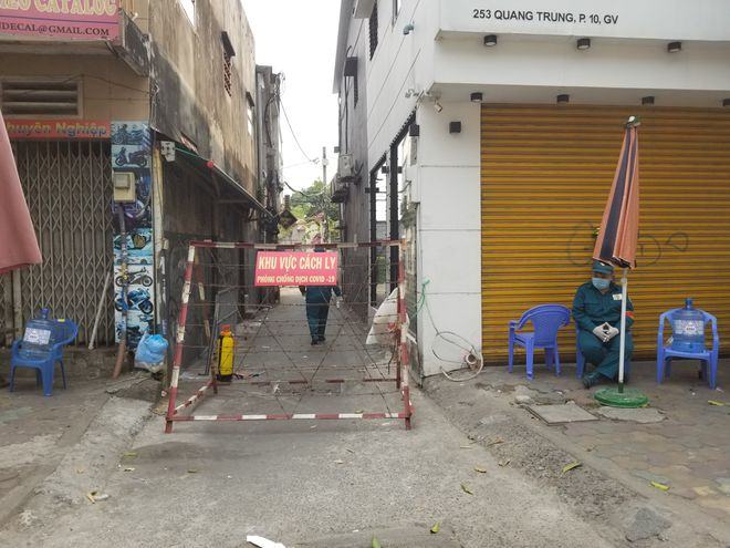 Ổ dịch sân bay Tân Sơn Nhất đã lây Covid-19 cho 25 người - ảnh 2