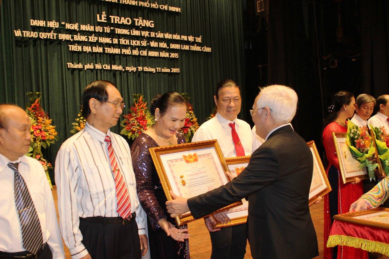 Người lưu giữ hồn thơ dân tộc