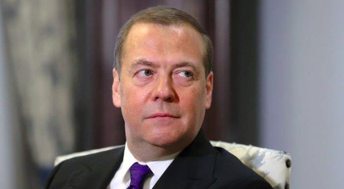 Ông Medvedev nói về “cuộc ly hôn xấu xí” của Mỹ – EU