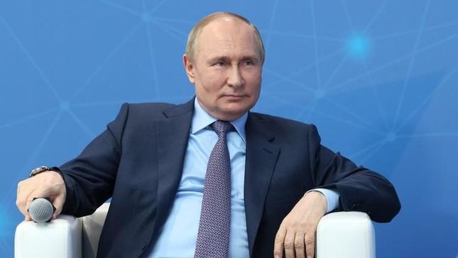 Ông Putin nói các nước trừng phạt Nga đang bị gậy ông đập lưng ông ảnh 1