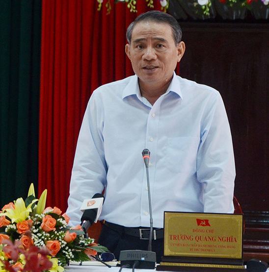 Bí thư, chủ tịch đến cấp huyện: Phải là người không ở địa phương