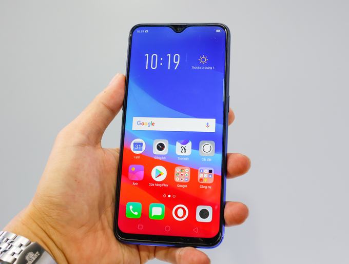 Oppo F9 về Việt Nam, giá 7,69 triệu đồng