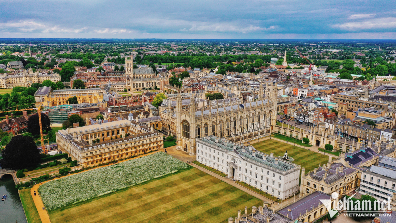 Oxford, Cambridge bị cho là thiên vị trường công, phân biệt trường tư