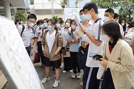 TP.HCM bắt đầu phát phiếu báo danh cho thí sinh dự thi tuyển sinh vào lớp 10