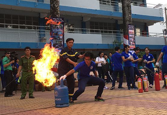 TP.HCM: Tập huấn công tác PCCC cho HS THPT