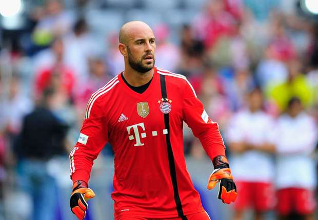 Pepe Reina chia tay Bayern Munich