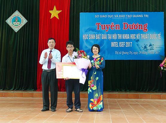 Tuyên dương học sinh đạt giải hội thi Intel Isef 2017