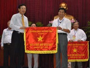 Phấn đấu có nhiều HS giỏi quốc gia và quốc tế