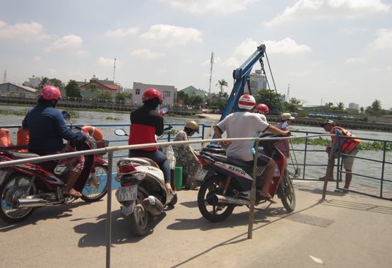 Sử dụng áo phao, phao cứu sinh: Vẫn còn đối phó