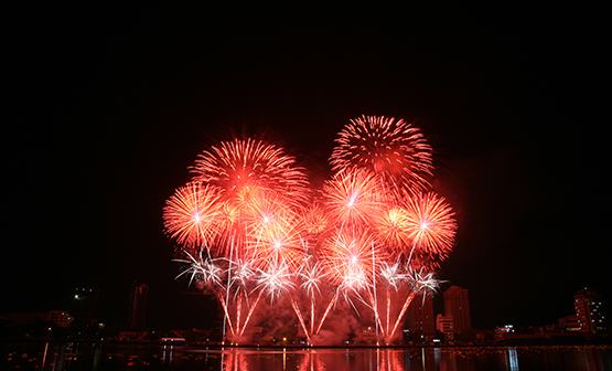 Đà Nẵng: Cấm tàu, thuyền đánh cá chở khách xem pháo hoa trên sông Hàn