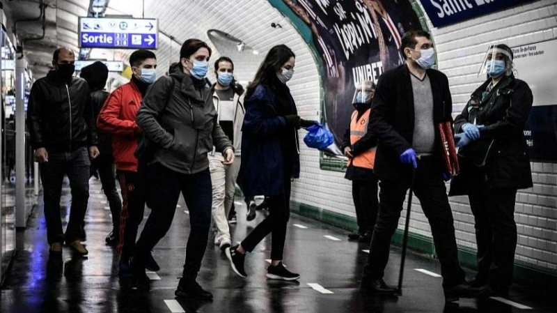 Pháp yêu cầu đeo lại khẩu trang, Israel ghi nhận nhiều ca tử vong trong sóng dịch thứ 6 - ảnh 1