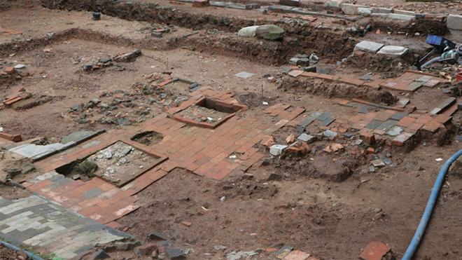 Phát hiện cổng cung điện mới ở Hoàng thành Thăng Long?