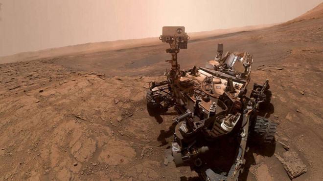 Tàu thăm dò Curiosity khám phá bề mặt sao Hỏa /// NASA