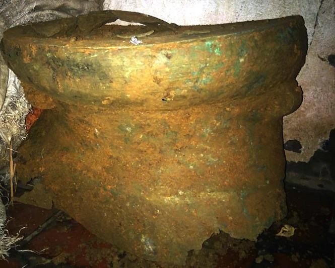 Phát hiện trống đồng cổ gần Thành nhà Hồ