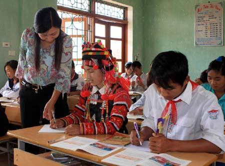 Phát triển đội ngũ nhà giáo theo hướng chuẩn hóa