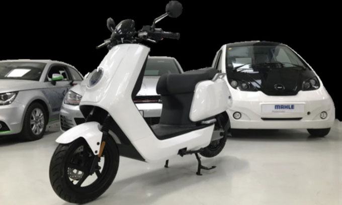  Loại pin lithium-carbon mới có khả năng sạc xe moped điện trong 90 giây. 