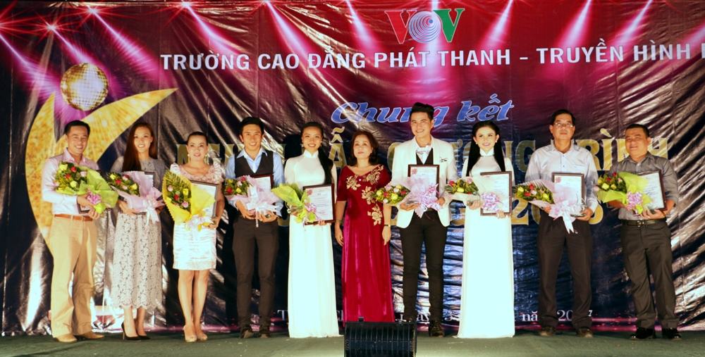 Khởi động cuộc thi Người dẫn chương trình dành cho sinh viên