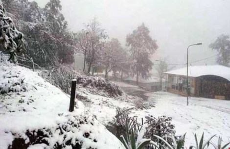 Phía Bắc nghỉ học vì băng tuyết, giá rét