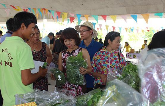 Thực phẩm sạch từ phiên chợ nông dân