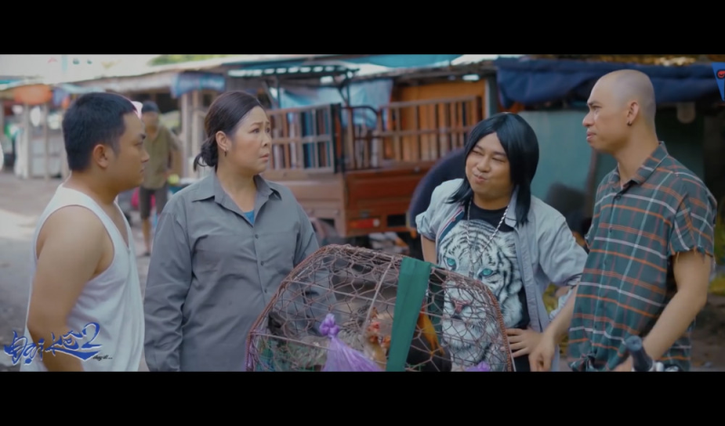 Phim Đại kê chạy đi của NSND Hồng Vân cũng có không ít tình huống sử dụng từ ngữ tục trong giao tiếp